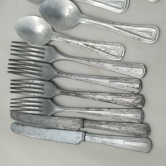 Mid Century Children's Bone China Tea Set - Picture 16 of 16